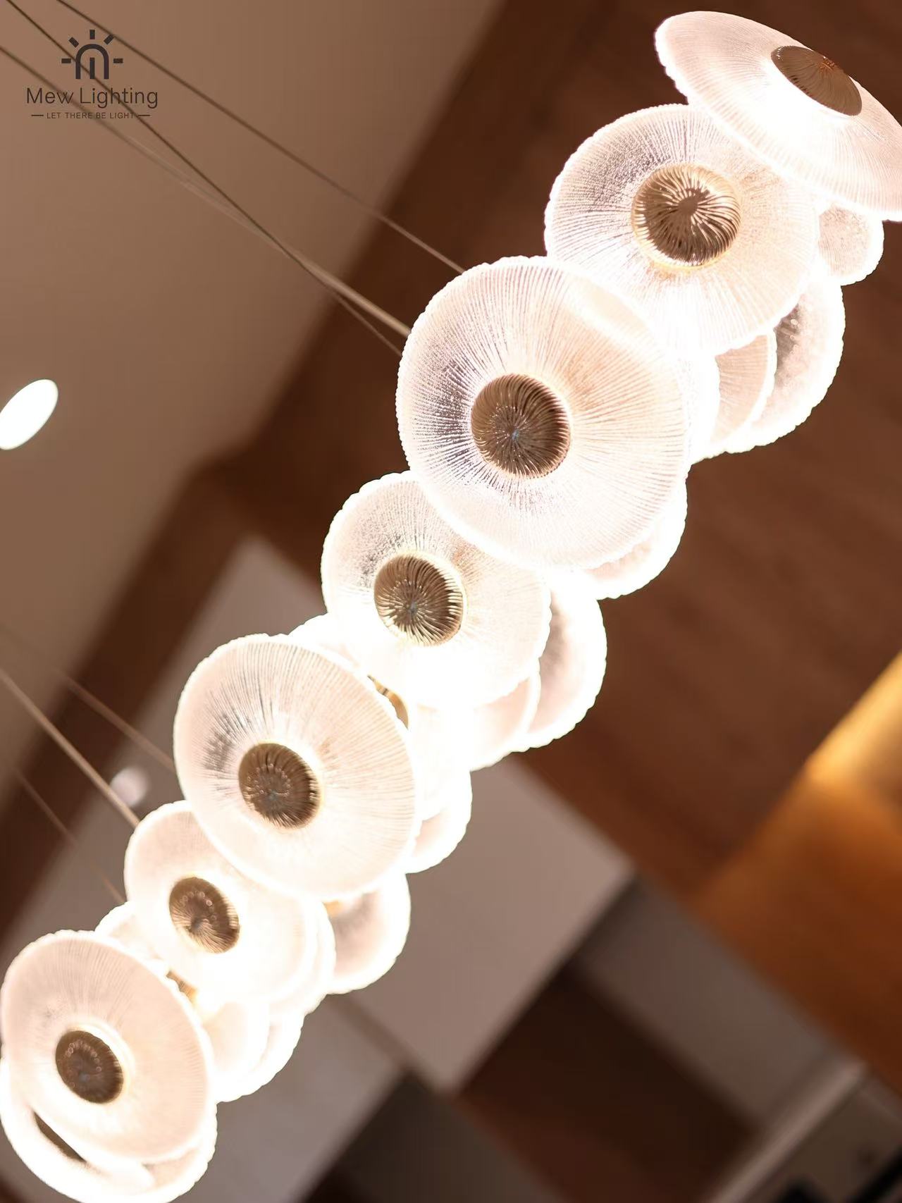 PD130 Modern Luxury Petal Shape Pendant Light - MEW Lighting