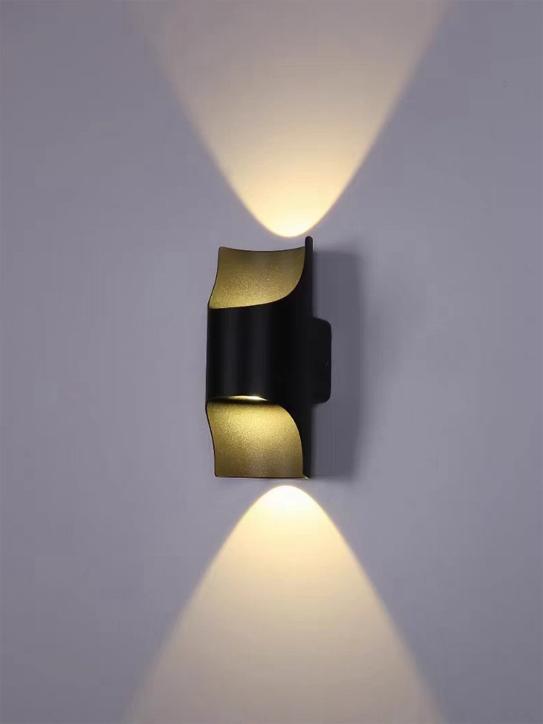 WO113 Outdoor Wall Light - MEW Lighting