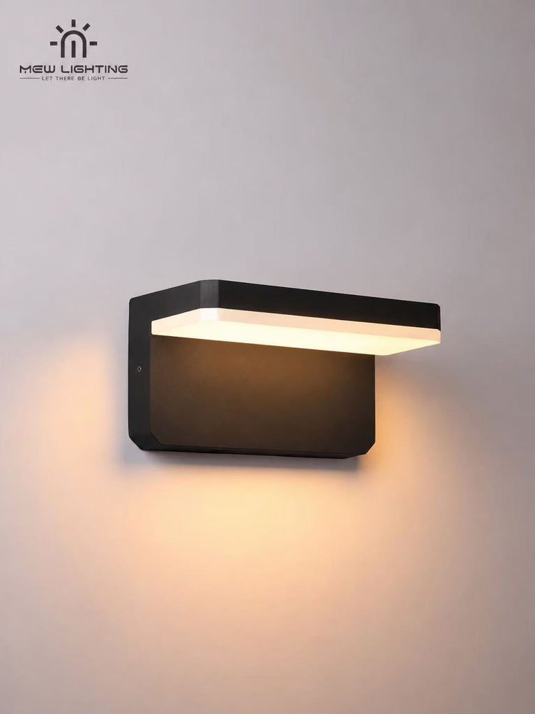 WO119 Modern Outdoor Wall Light