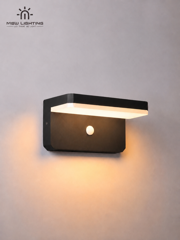 WO119-SE With Sensor Outdoor Wall Light