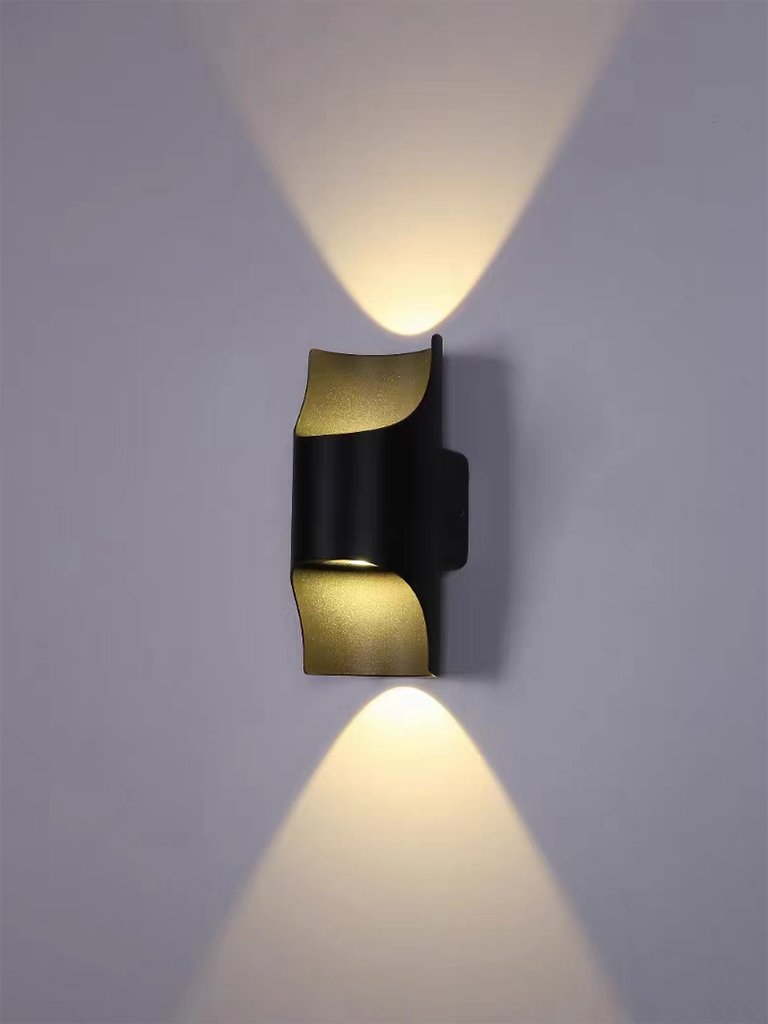 WO113 Outdoor Wall Light - MEW Lighting