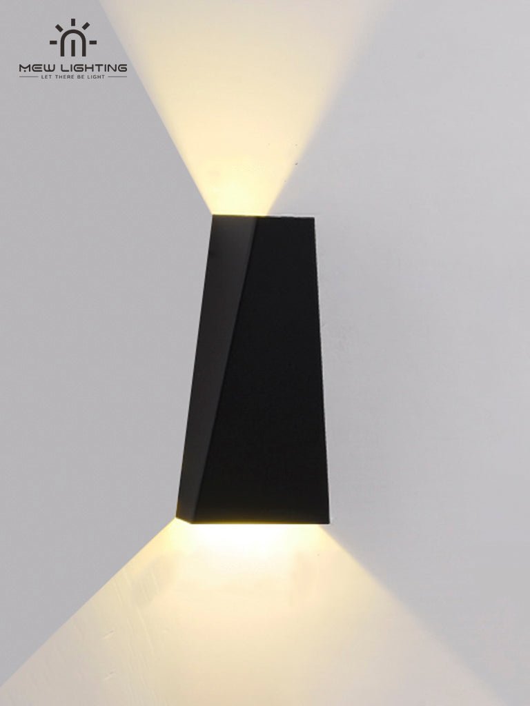 WO114 Triangle Outdoor Wall Light - MEW Lighting